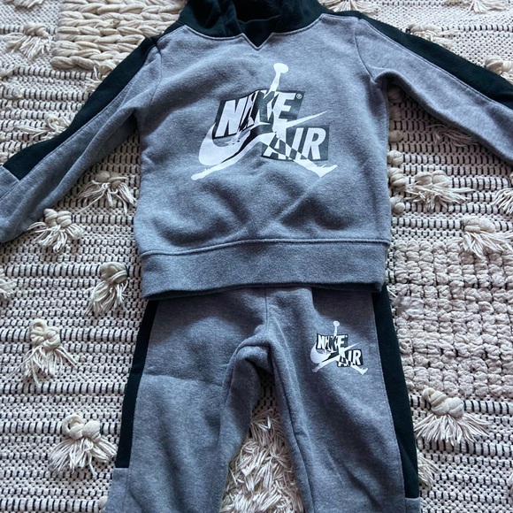 Little boys air Jordan jogger - Picture 1 of 2